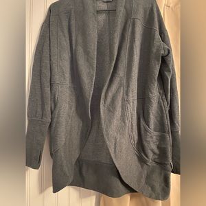 Eddie Bauer women’s camo fleece wrap cardigan. Size small